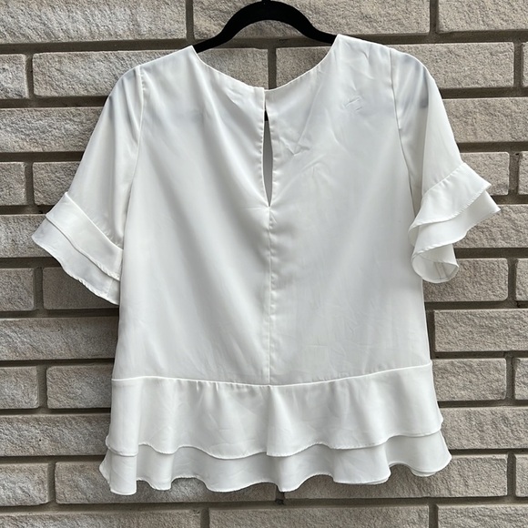 Dex The Suit Shop White Tiered Ruffled Blouse Sz XS - Picture 8 of 9